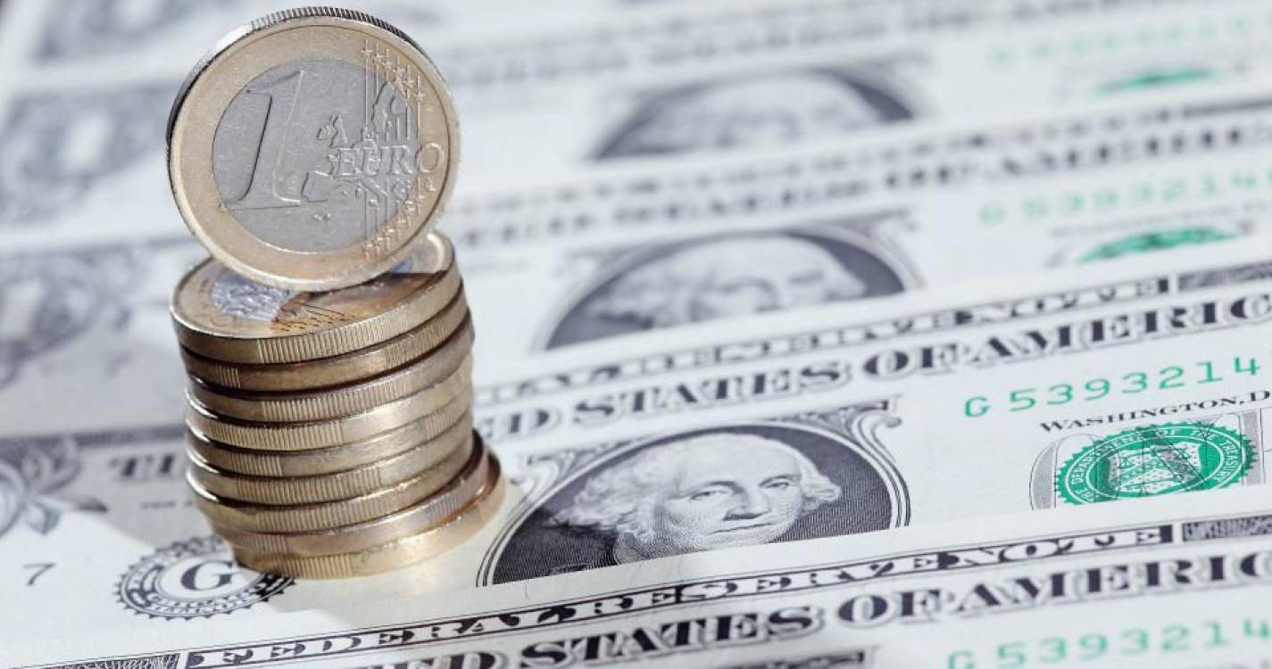 Euro sobe face ao dólar após aumento da inflação na Alemanha