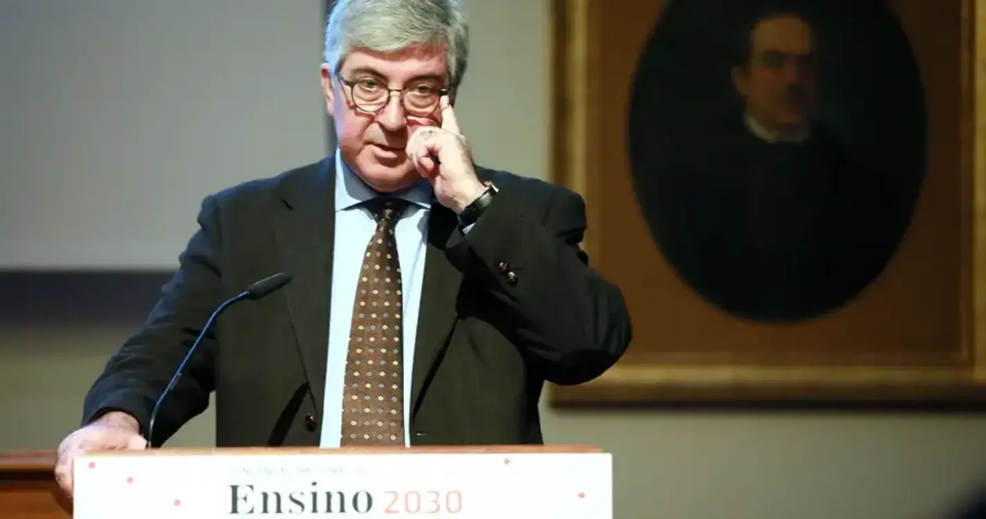 Reitor da U.Porto escusa comentar palavras do ministro da Educação sobre curso de Medicina