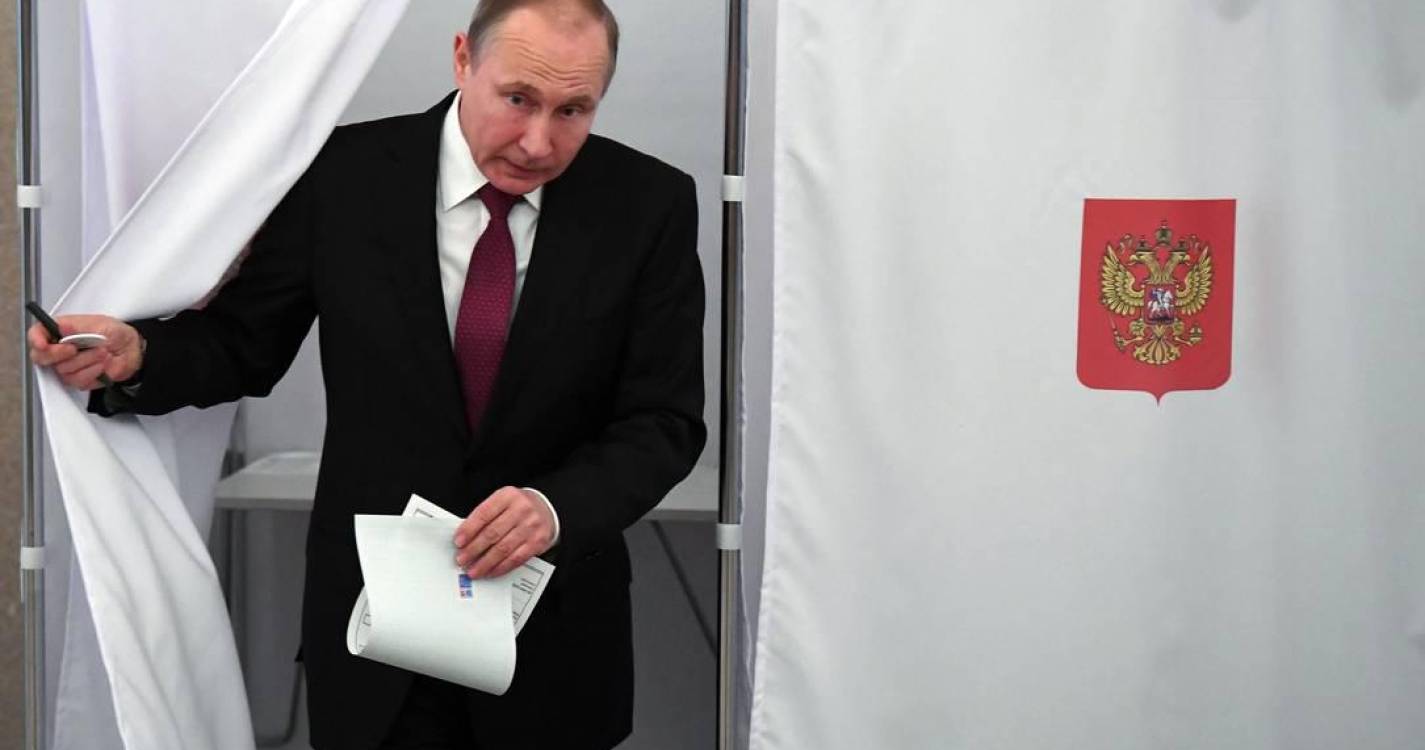 Rússia: Vladimir Putin anuncia candidatura às presidenciais de março de 2024