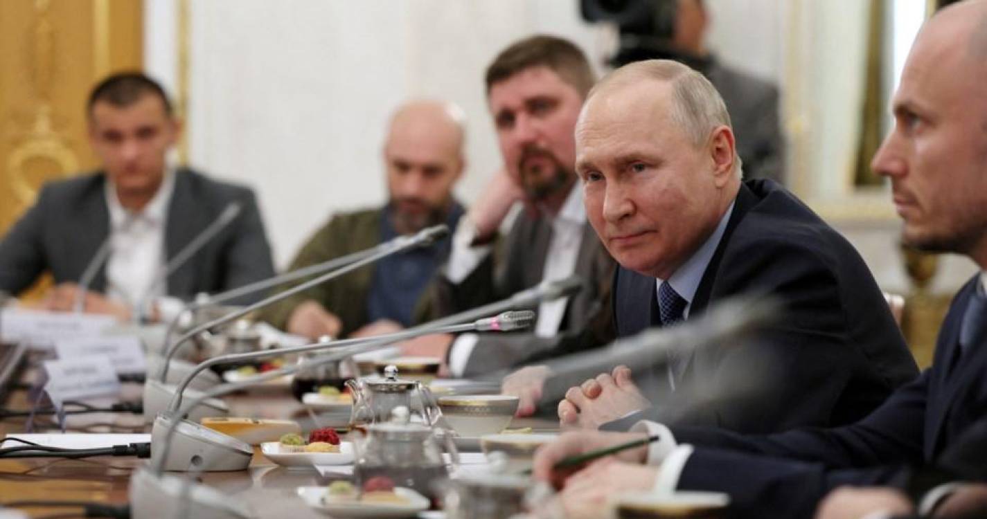 Ucrânia: Putin considera absurdo a ideia de que a Rússia quer atacar a Europa