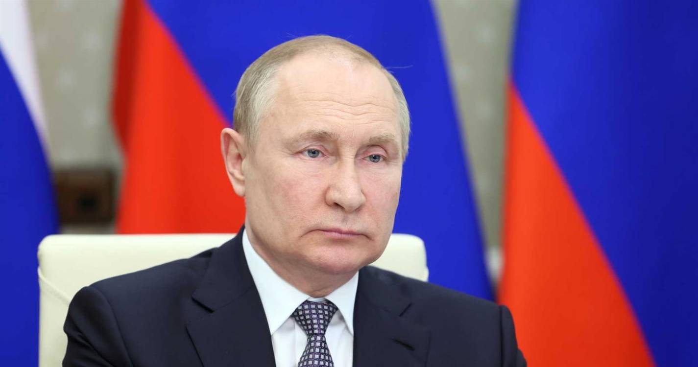 Ucrânia: Zelensky diz que Putin conta com o colapso do apoio ocidental