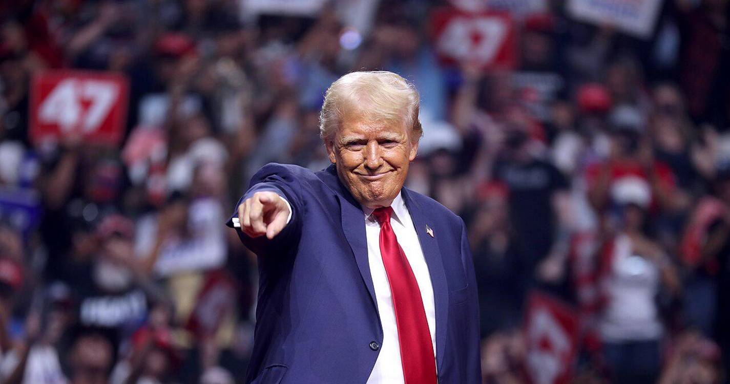 Trump voou pelo menos 8 vezes no avião privado de Epstein