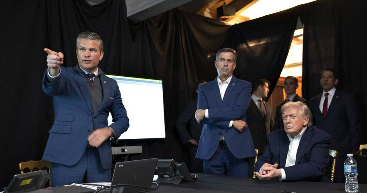 Venezuela: Trump divulga fotos da “sala de crise” improvisada em Mar-a-Lago durante captura de Maduro