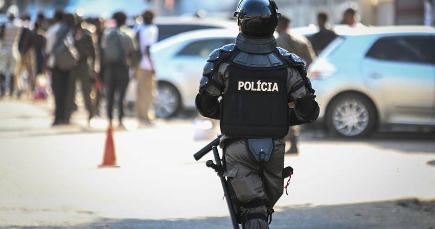 Detidos cinco agentes da polícia moçambicana suspeitos de tortura a casal