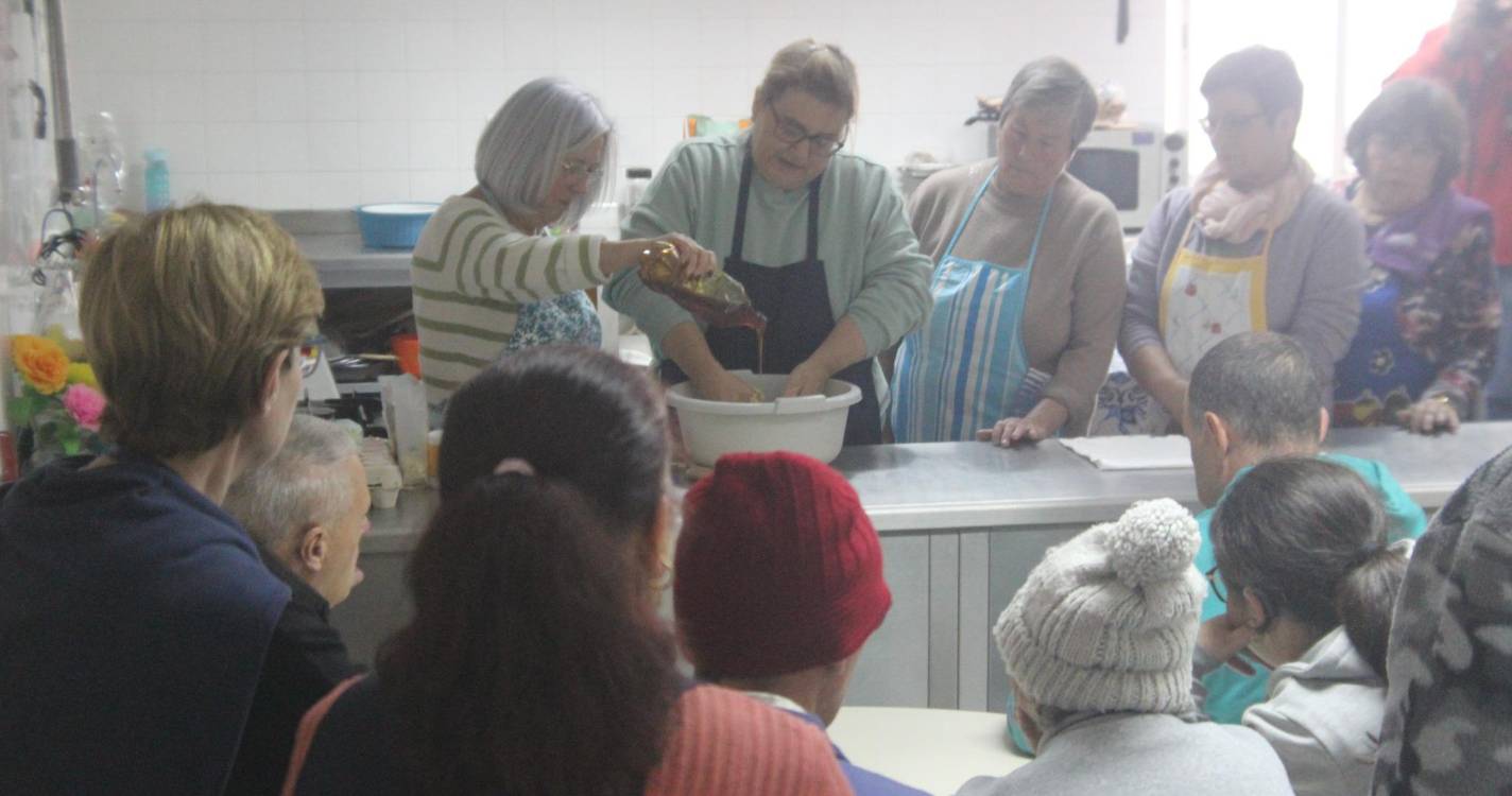 Mostra da Poncha e do Mel com atividade lúdico-didática de culinária