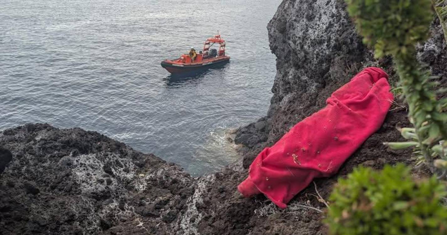 SANAS ativado para averiguar mancha vermelha na orla costeira