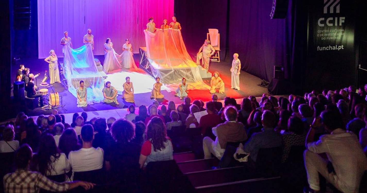 ‘Liberdade, Liberdade...’ subiu ao palco do Centro Cultural e de Investigação do Funchal