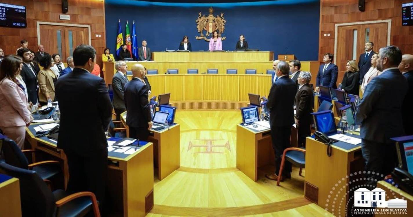 Sessão plenária de amanhã sem efeito devido ao luto nacional