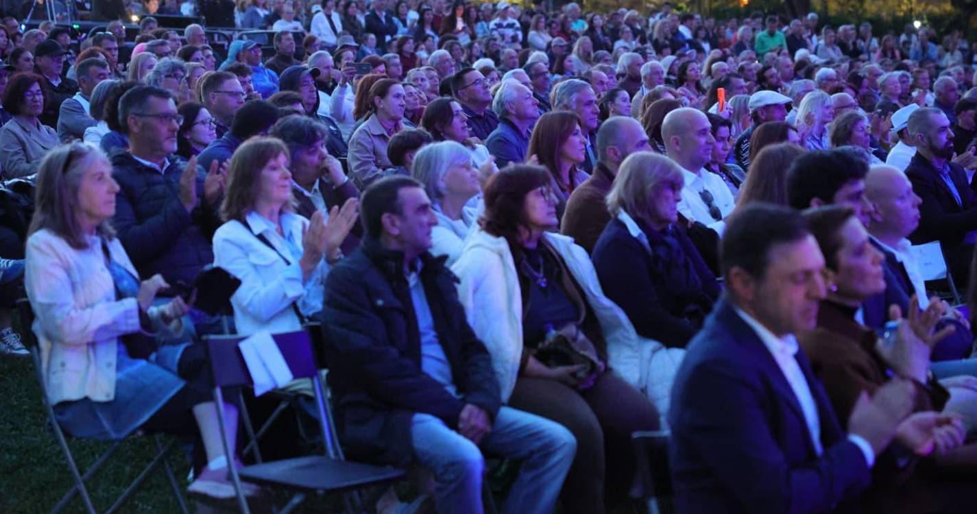 Multidão para assistir ao ‘Tributo a Luís Jardim’ no Parque de Santa Catarina