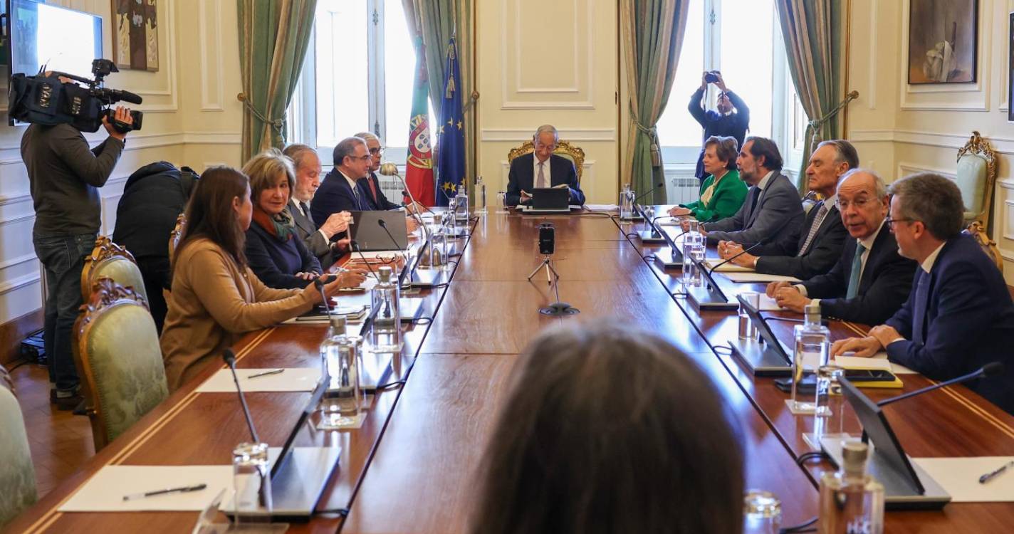 Conselho de Estado que analisa crise na Madeira começou com várias ausências