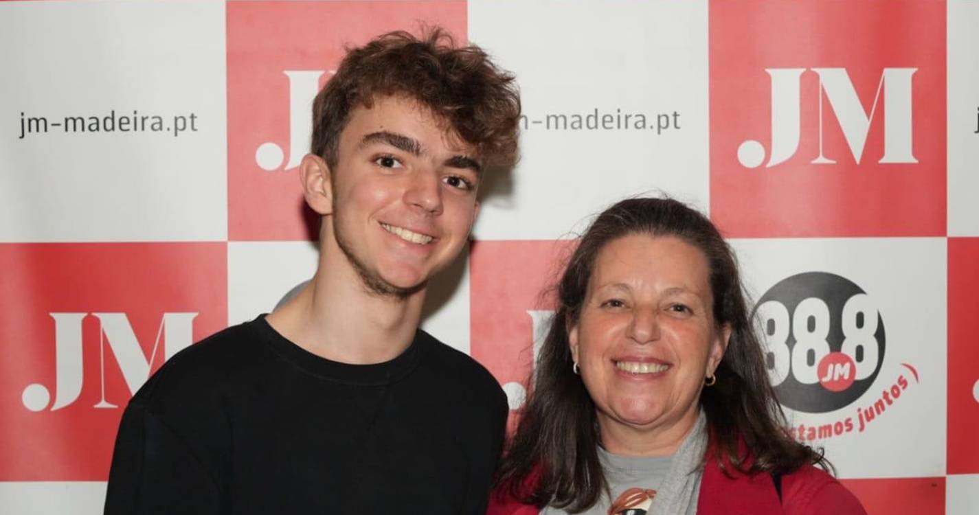 Sorrisos preparados para uma noite em grande com muita comédia (com fotos)