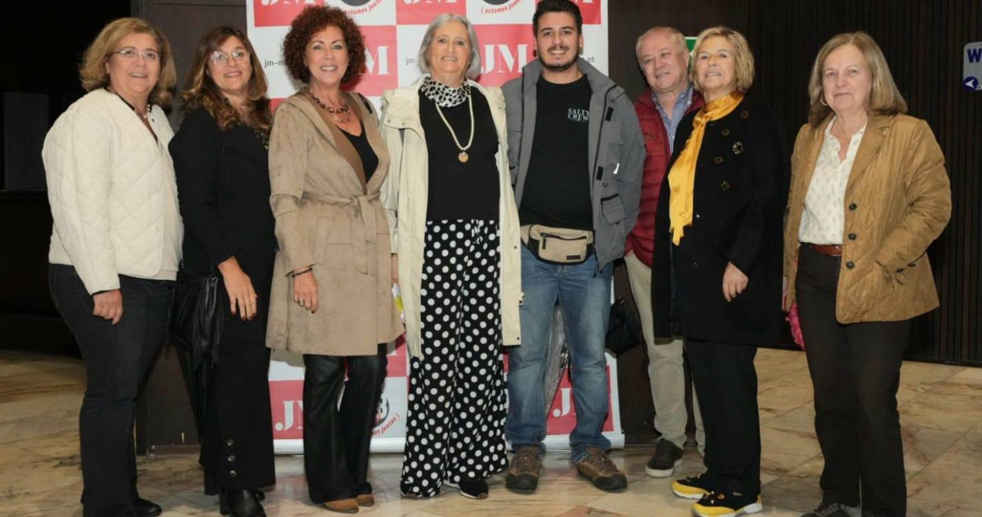 Sorrisos preparados para uma noite em grande com muita comédia (com fotos)