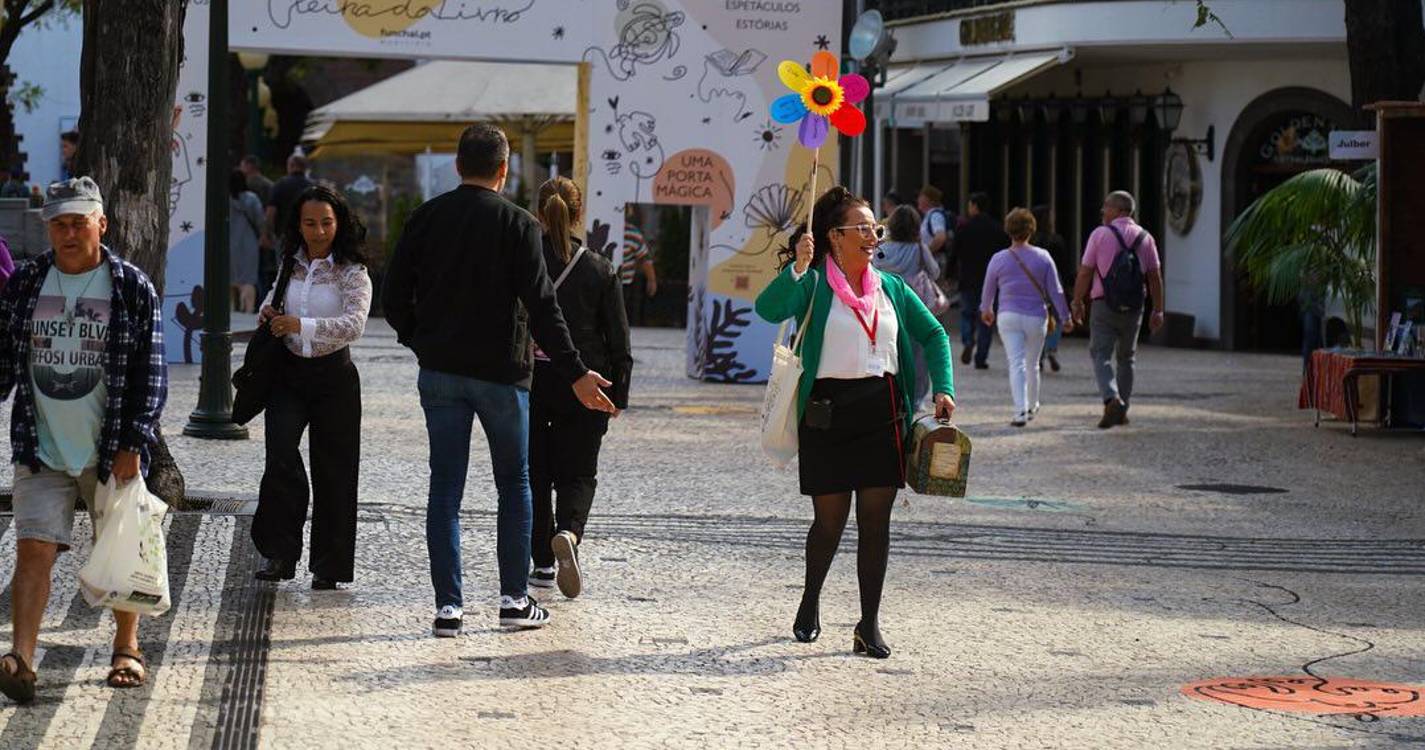 Arrancou a 50.ª Feira do Livro do Funchal