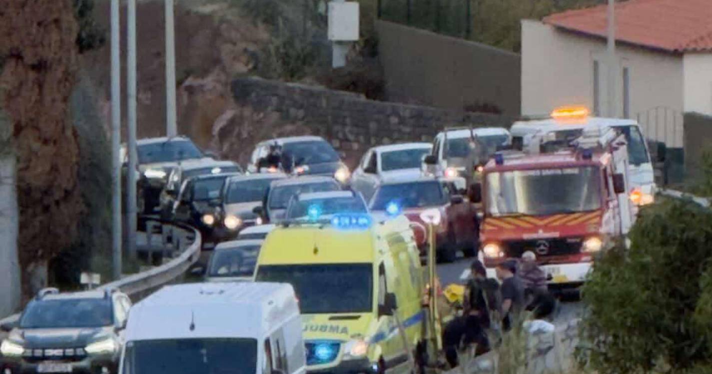 Motociclista gravemente ferido na via rápida