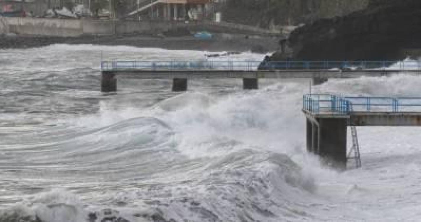 Capitania do Funchal emite aviso para a Madeira