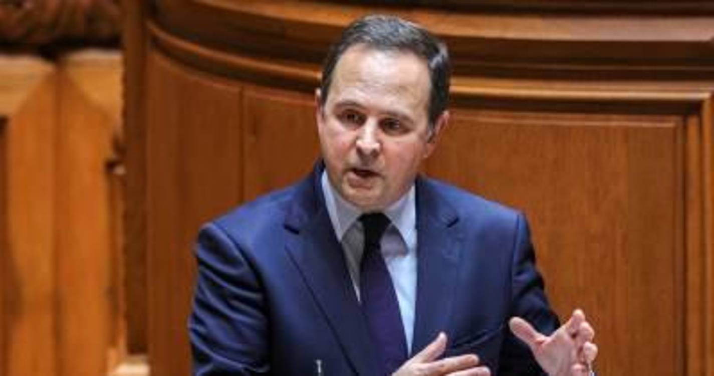 Objetivo de colocar a dívida num patamar abaixo dos 100% do PIB foi político