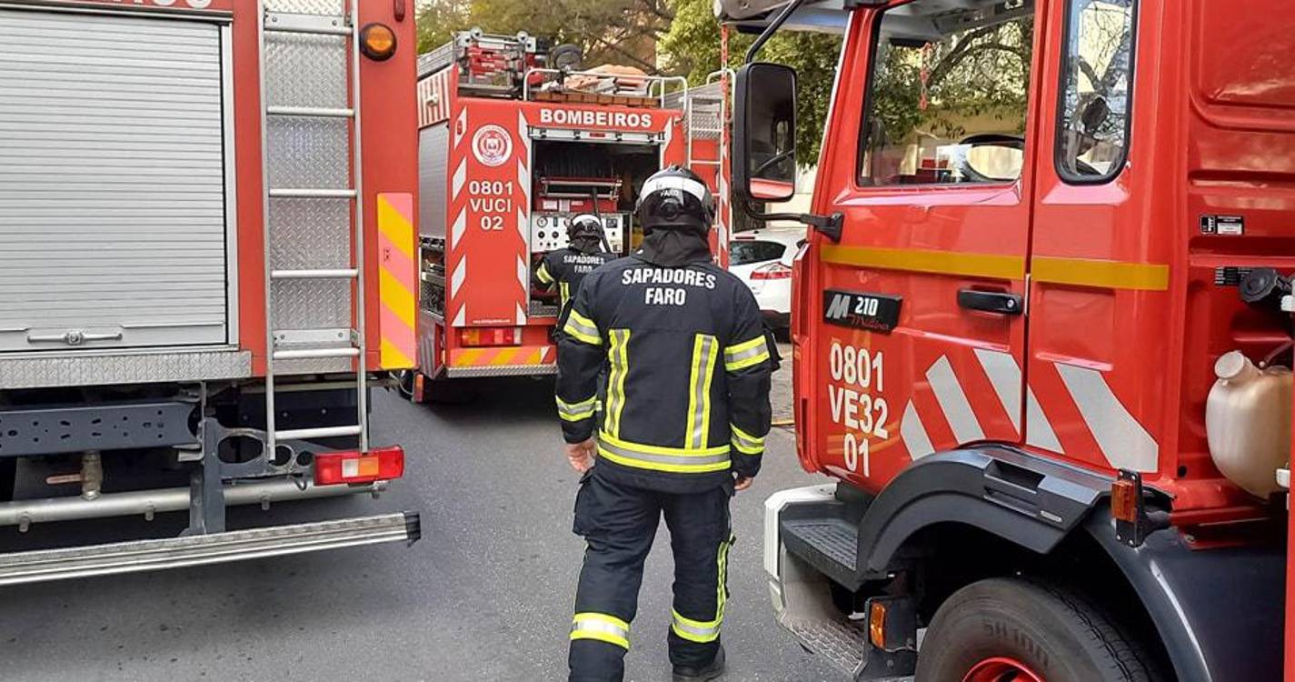 Ex-comandante da Proteção Civil de Faro julgado por suspeitas de encher piscina com meios dos bombeiros