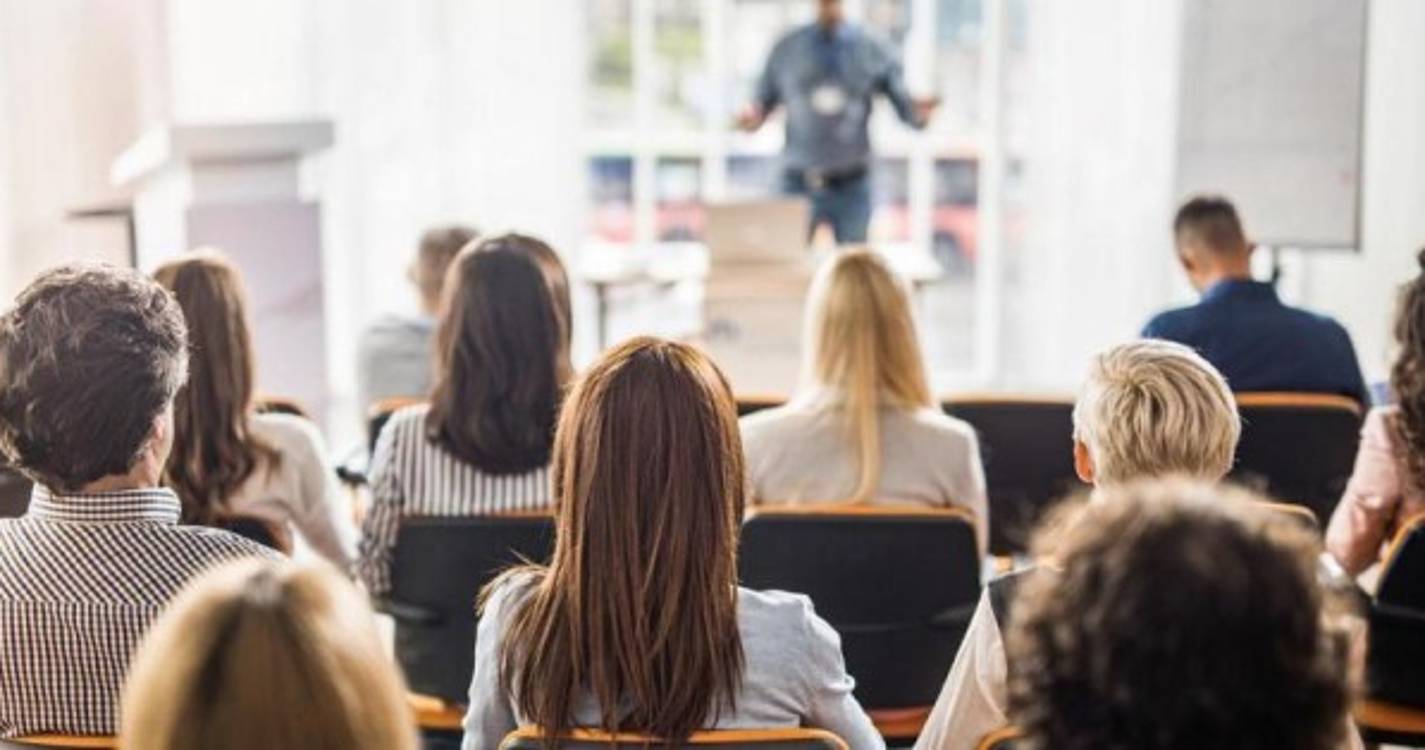 Empresas com 2,5 milhões para formação profissional