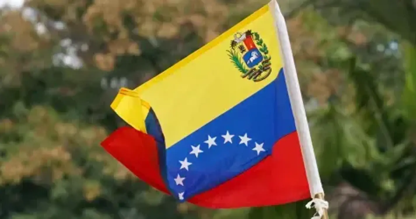 Um mês após captura de Maduro, Venezuela oscila entre esperança e temor