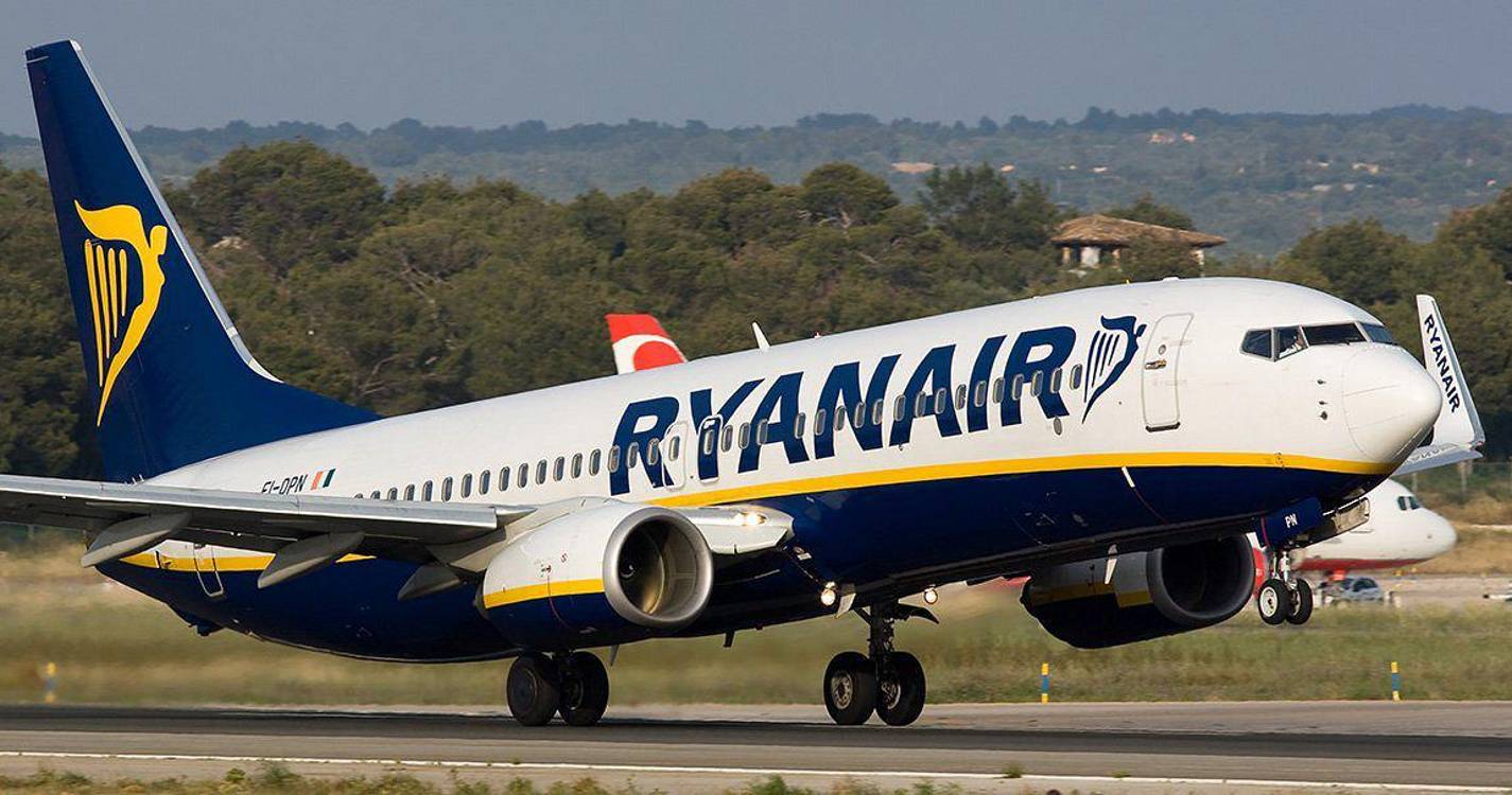 Lucros da Ryanair mais do que duplicaram no 1.º trimestre fiscal para 820 ME