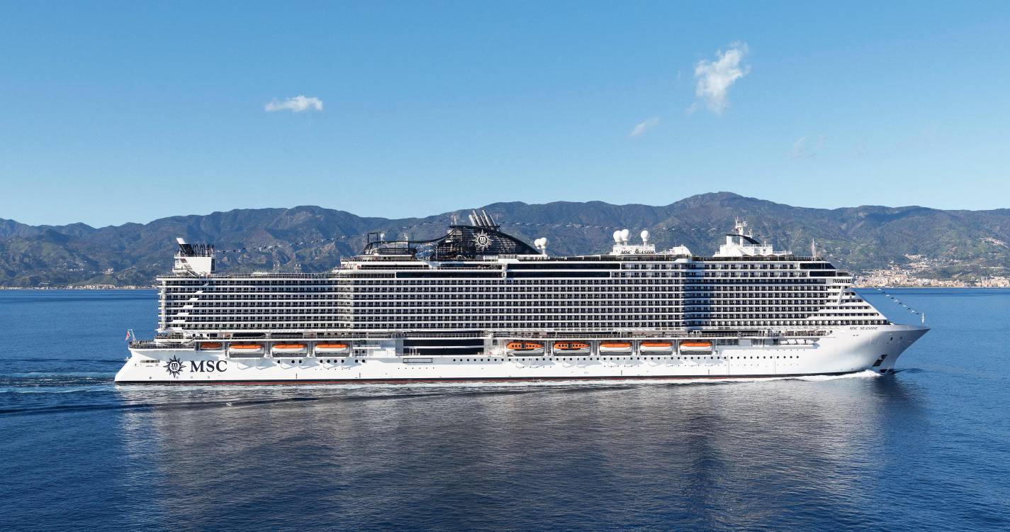 Navio MSC Seaside faz escala de emergência no Funchal para evacuação médica