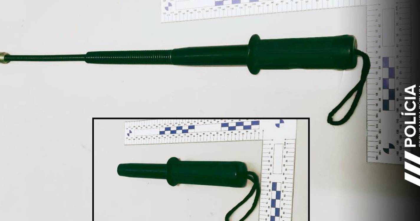 PSP deteve jovem com bastão extensível na Rua das Fontes