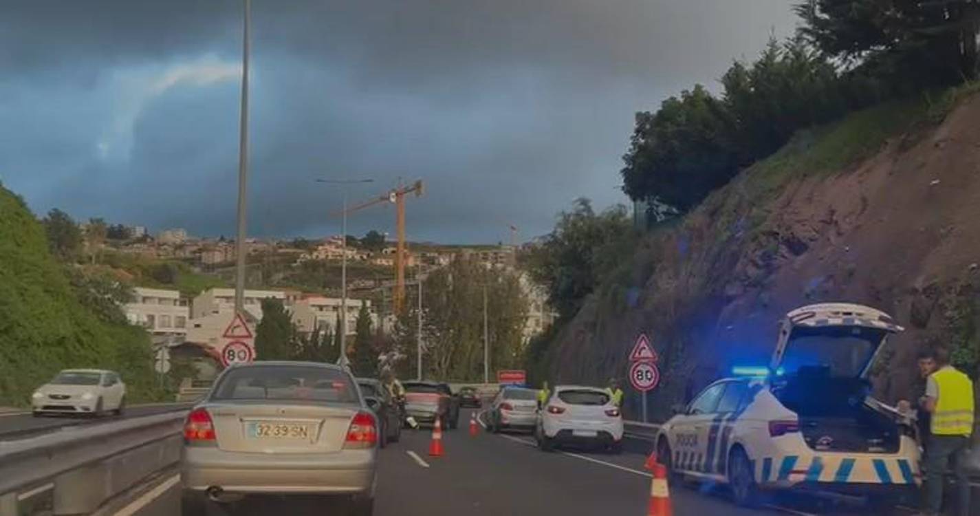 Colisão condiciona trânsito na Via Rápida em Câmara de Lobos