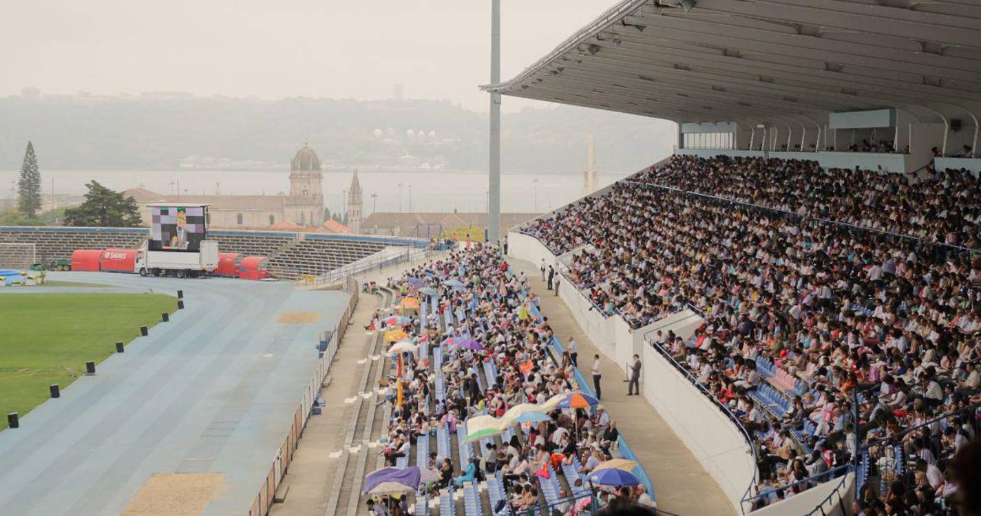 Testemunhas de Jeová realizam congressos em todo o país envolvendo mais de 60 mil pessoas