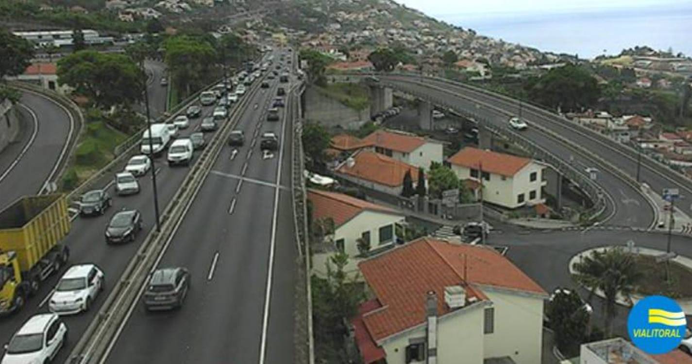 Acidente na Boa Nova congestiona trânsito na via rápida