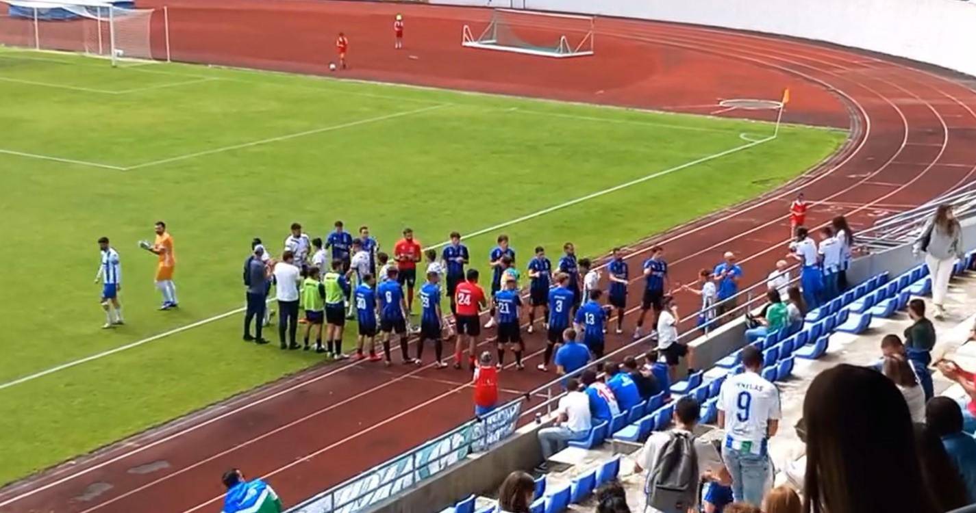 Equipa do Andorinha fez guarda de honra ao campeão Machico (com vídeo)