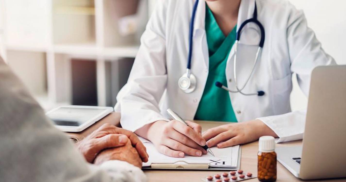 Federação Nacional dos Médicos inicia negociações com tutela na terça-feira