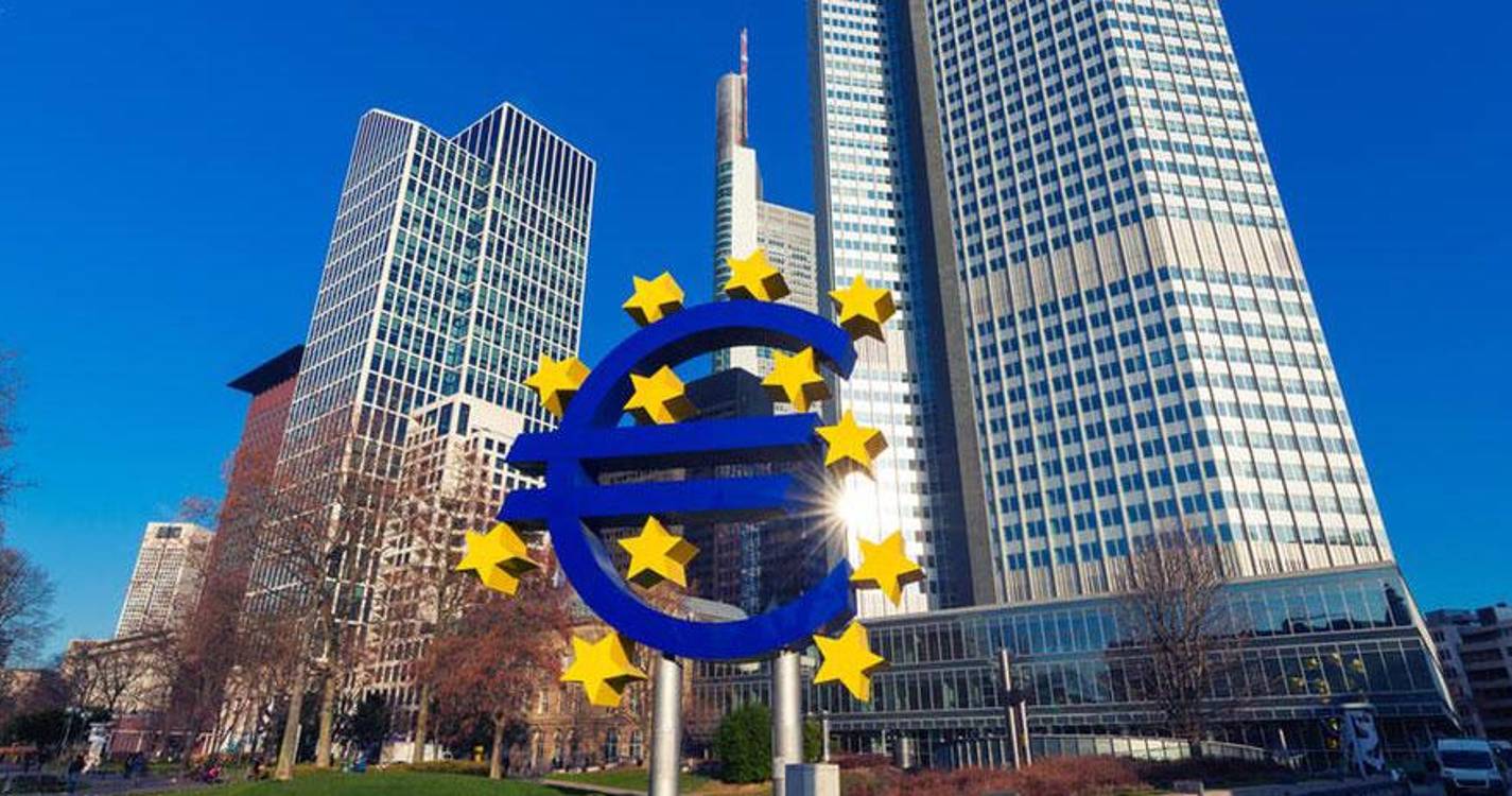 BCE prepara-se para iniciar uma lenta descida das taxas de juro