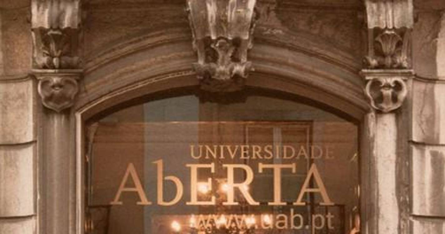 Governo aprova permuta de antiga sede do Ministério da Educação com Universidade Aberta