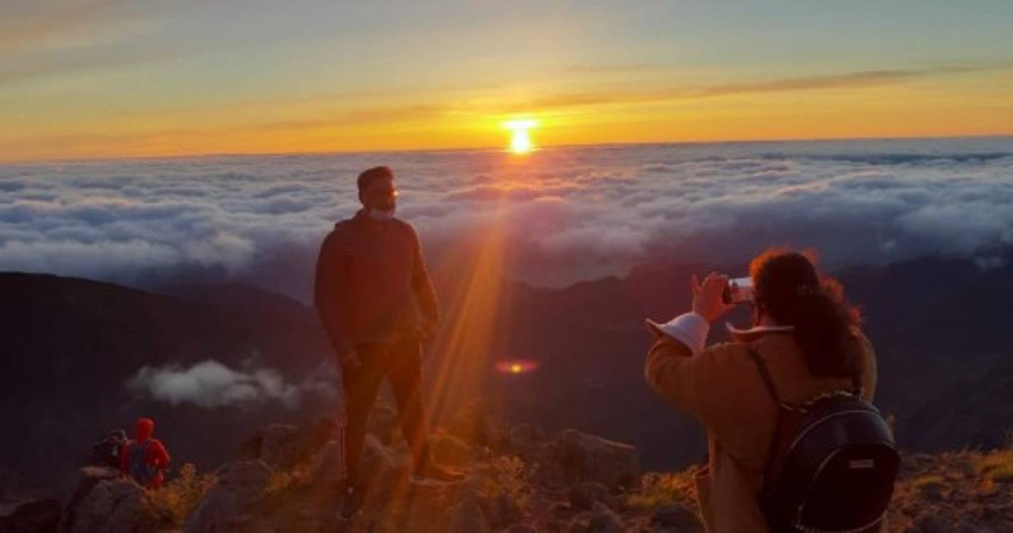 Clientes da empresa ‘Pearl of the Atlantic’ encantados com fotos do nascer do sol (com fotos)