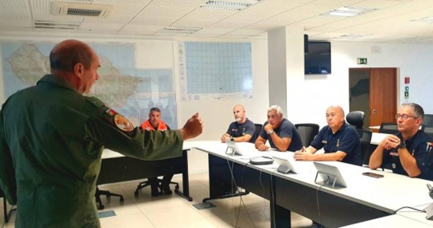 Força Especial da Proteção civil visitou Comando Operacional da Madeira