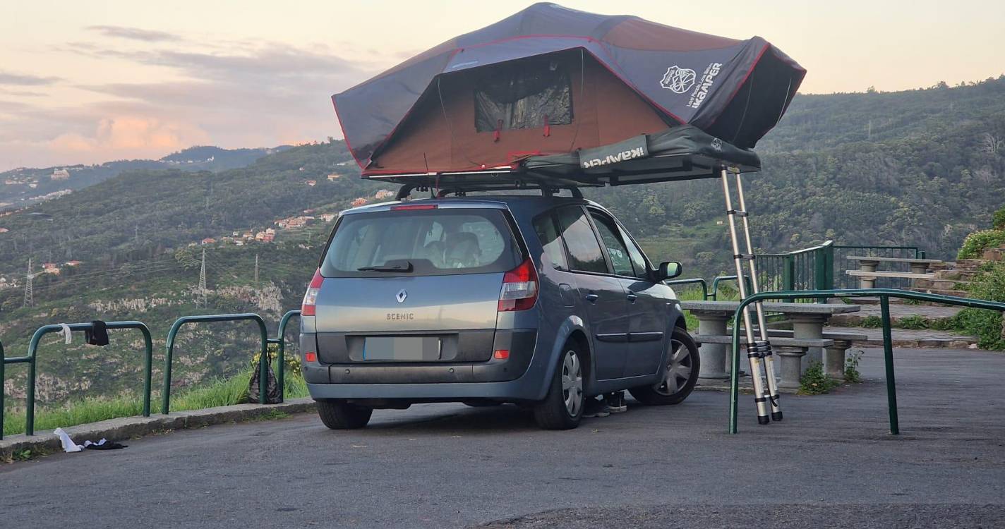 ‘Saga das tendas’ continua, desta vez em Machico (com fotos)