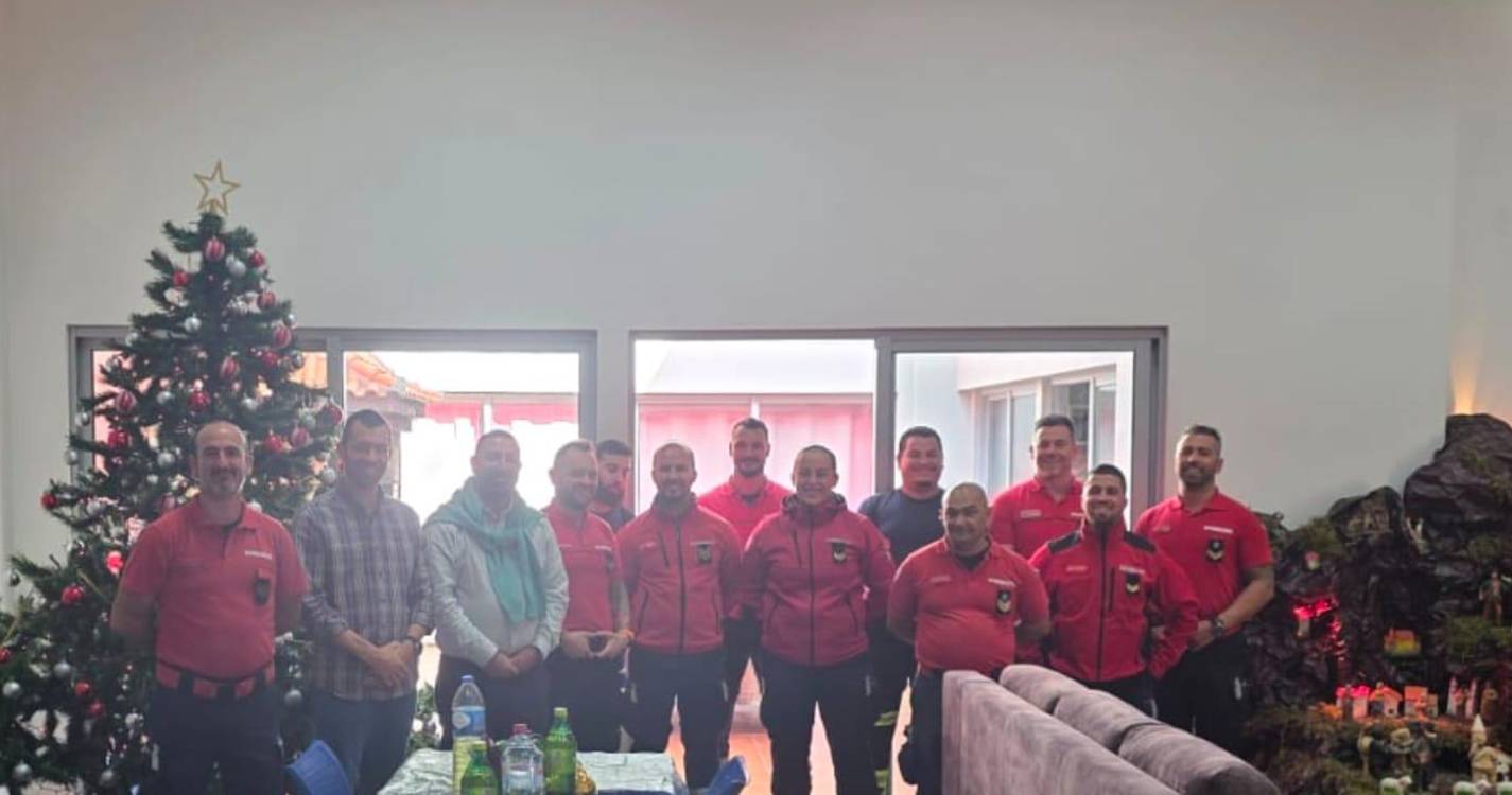 Confraria de São Sebastião ofereceu almoço aos bombeiros câmara-lobenses
