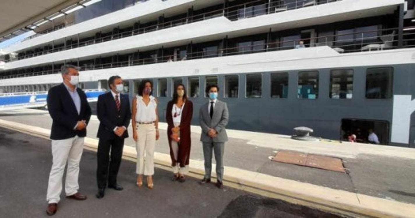 Primeiro navio de cruzeiros já atracou, venham os próximos