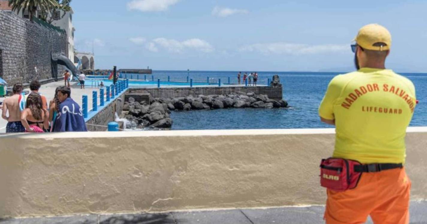 Câmara de Santa Cruz implementa medidas preventivas para aumentar segurança nas praias do concelho
