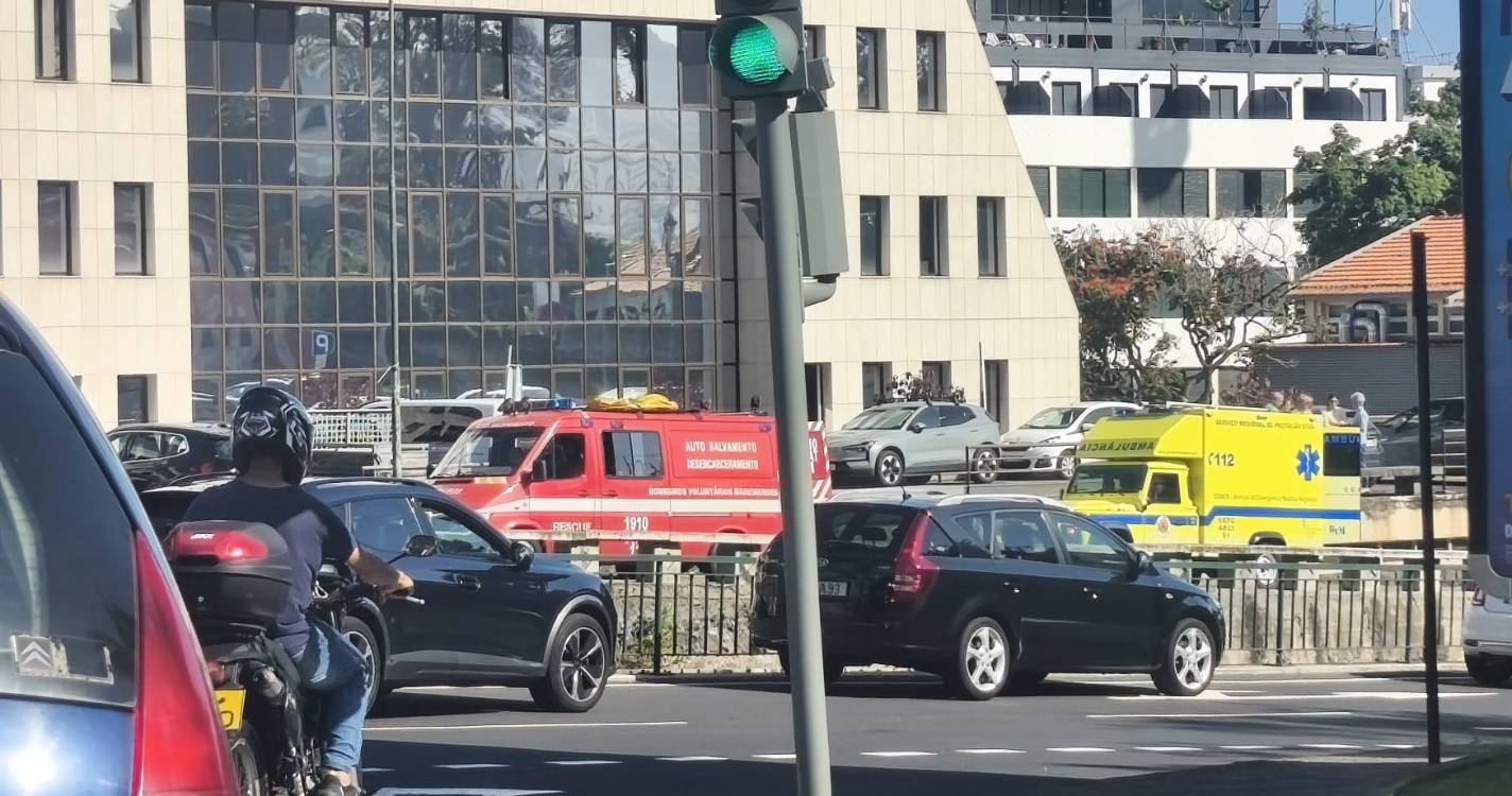 Acidente no Campo da Barca provoca forte congestionamento no trânsito