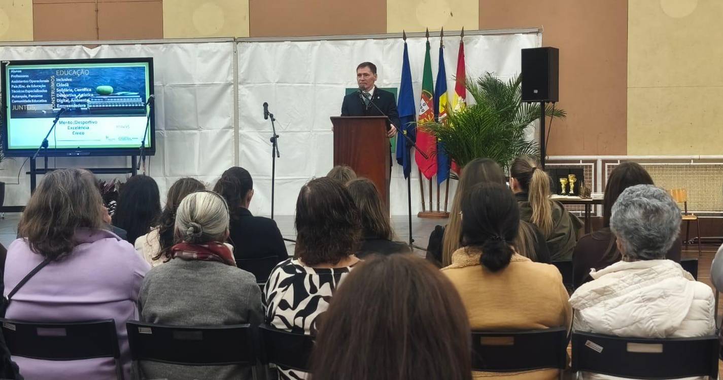 “Eu subia montanhas, vou erguer São Vicente”, afirmou autarca no aniversário da escola