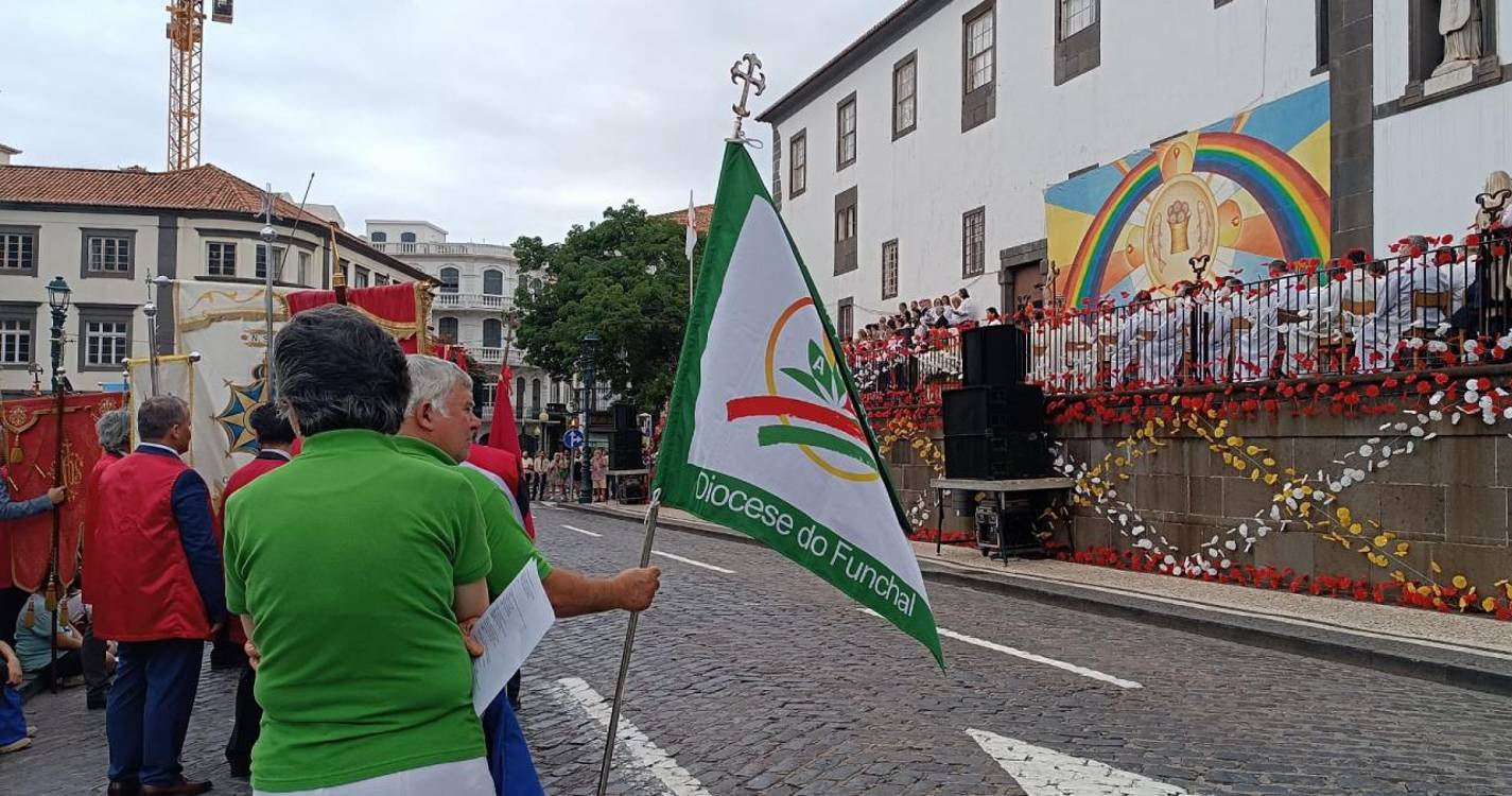 Celebração do Corpo de Deus muito participada