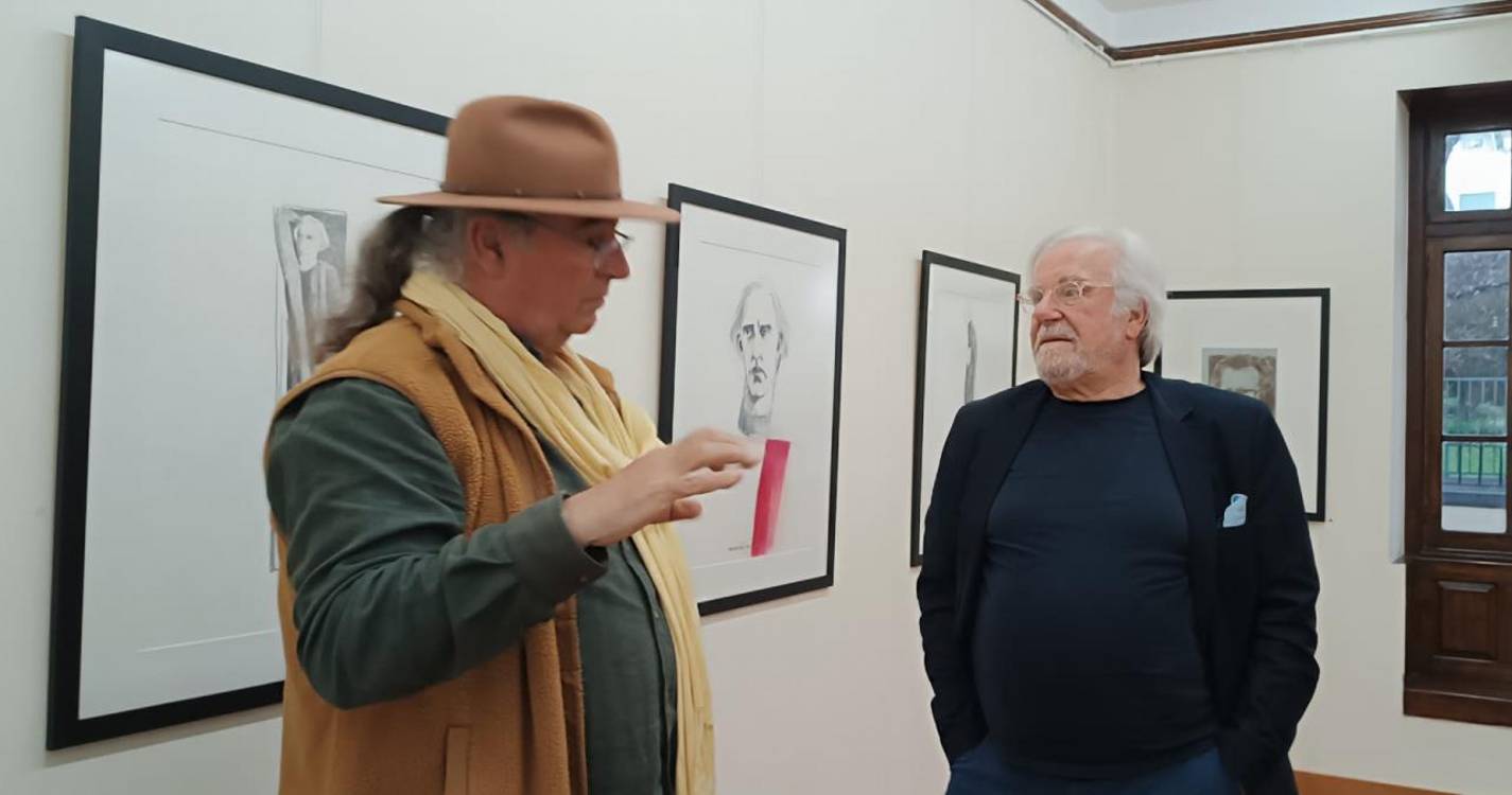 ‘Gente de Abril’ retratada por Francisco Simões