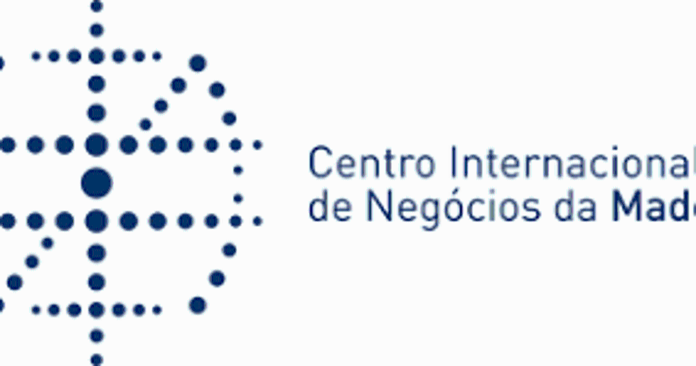 Estudantes de Universidade Checa visitam empresas do CINM