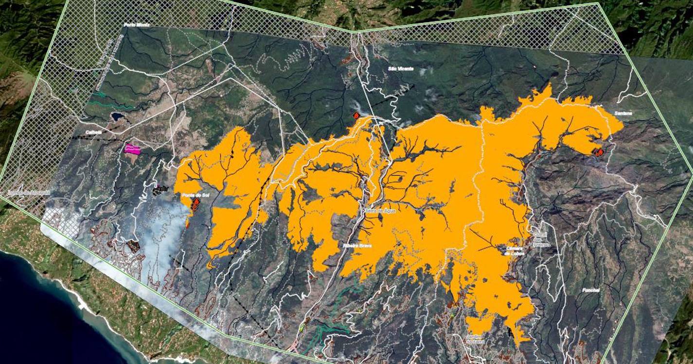 Incêndios: Associação Insular de Geografia mostra mapa da Madeira com oito fogos ativos
