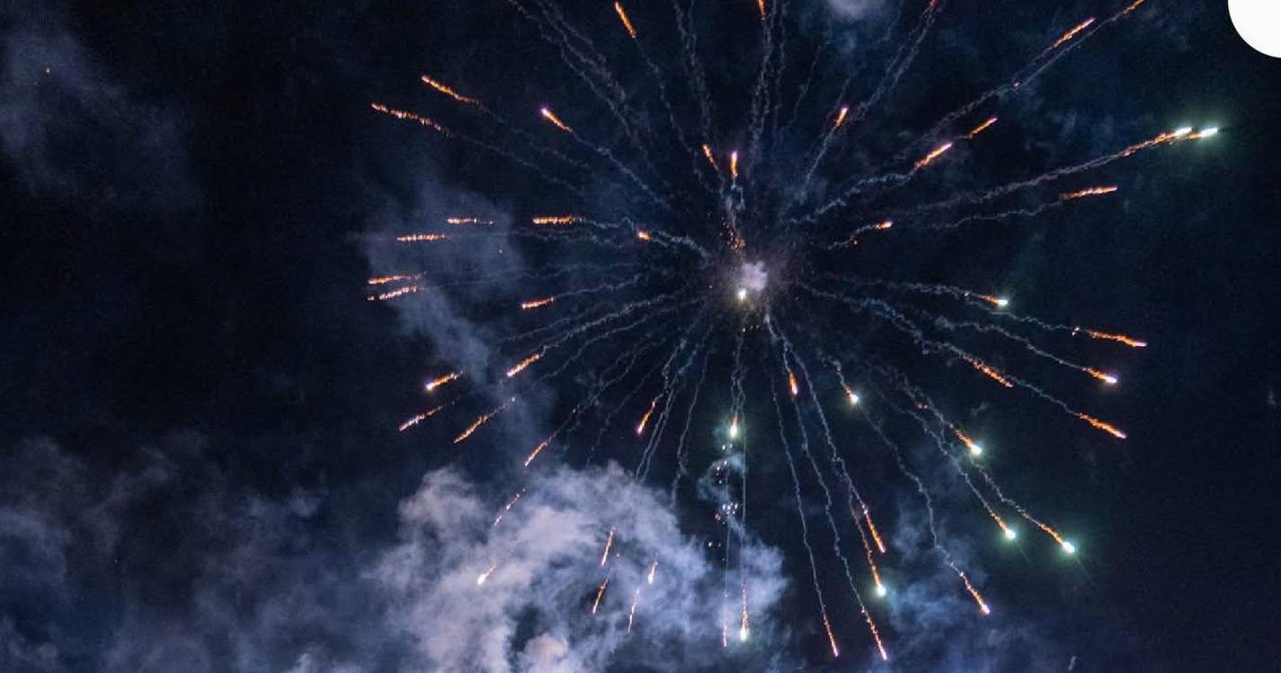Hoje há fogo de artifício na Feira do Livro de Santa Cruz