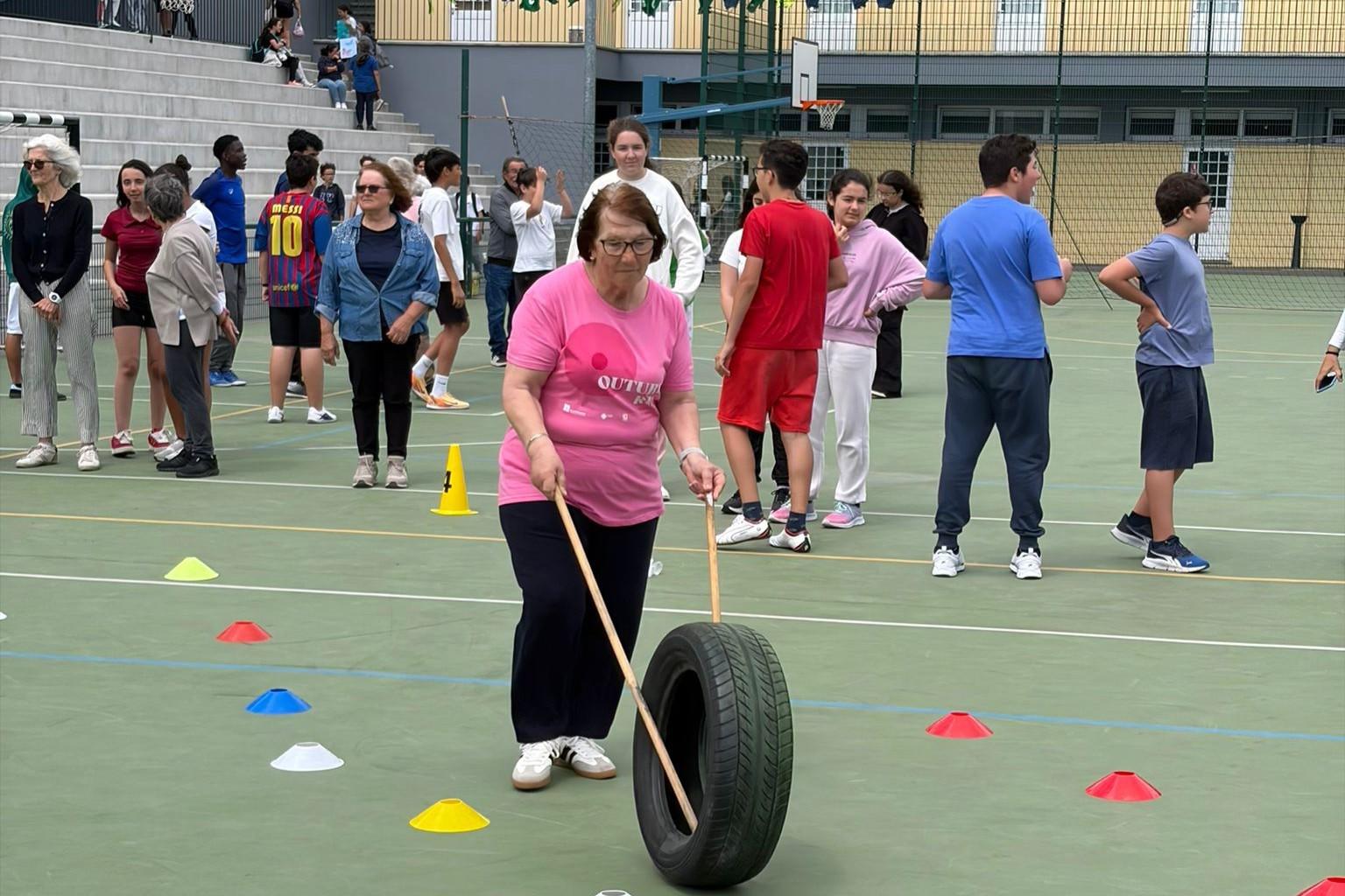 Elo de gerações na Bartolomeu Perestrelo com ‘Os avós vêm à escola’