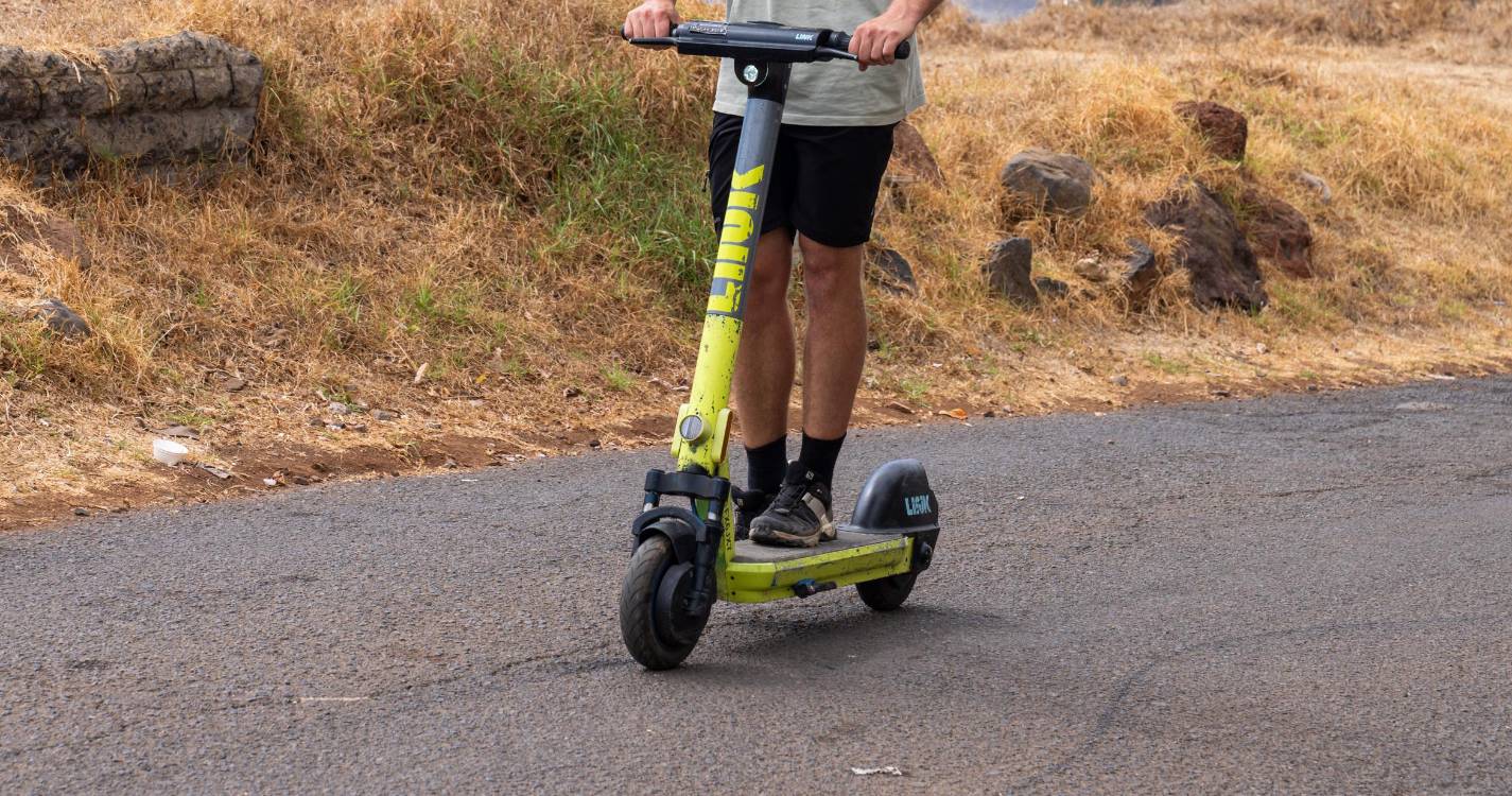 Adolescente ferido em colisão entre automóvel e trotinete no Caminho de São Martinho