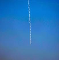 Interceção de míssil no Dubai. Situações semelhantes têm ocorrido em Riade (Arábia Saudita) e noutras cidades do Golfo Pérsico.