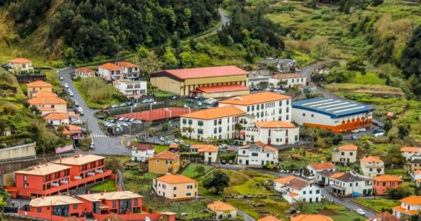 Documentário sobre o ensino em São Vicente, antes e após o 25 de abril, exibido amanhã